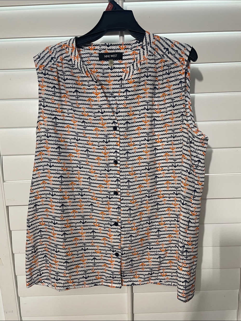Nine West White Sleeveless Button-Up Top with Navy and Orange Print